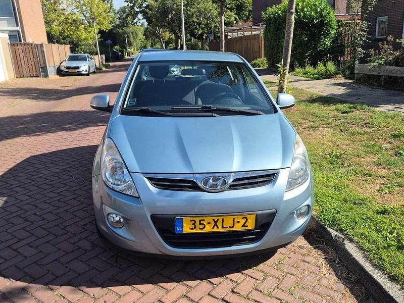 Blauw Gebruikt 2012 Hyundai i20 MPV | € 3.650 (Goede deal) - Afbeelding 1/4