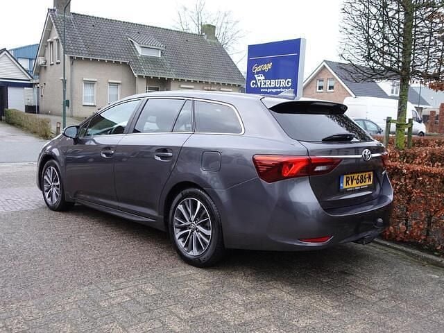 Occasion Toyota Avensis 147 PK (108 kW) 2017 Grijs (metallic) Stationwagen