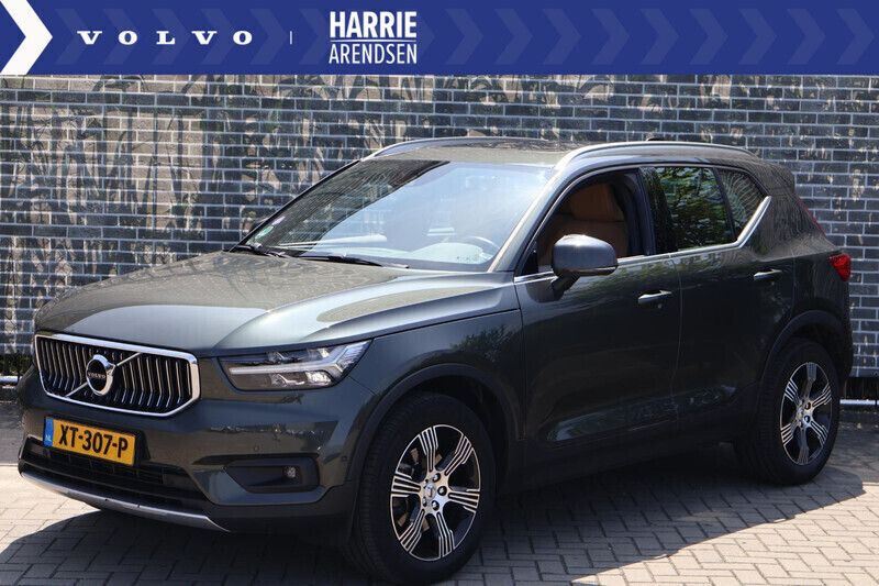 Grijs Gebruikt 2019 Volvo XC40 Inscription SUV | € 28.194 (Duur) - Afbeelding 1/4