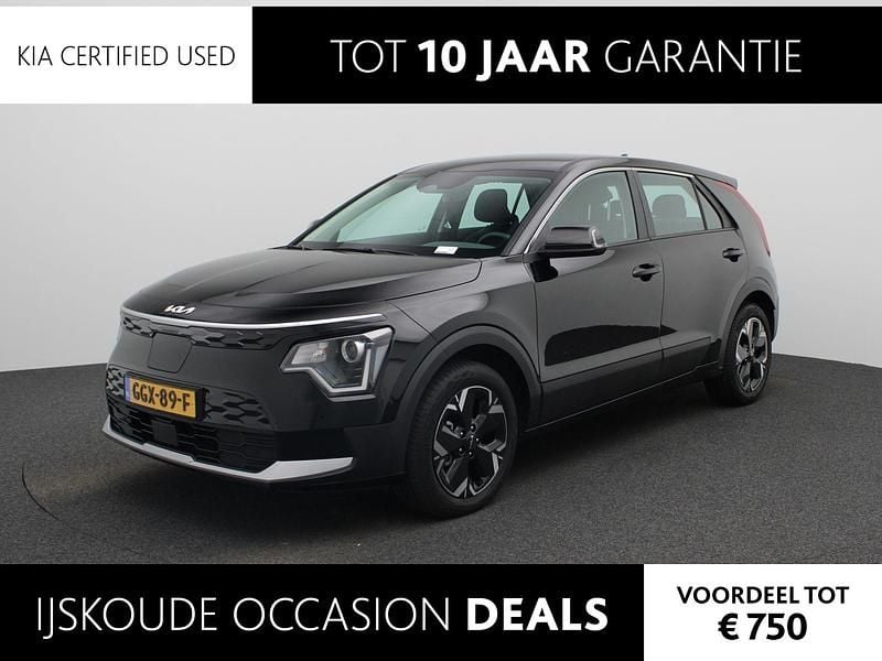 Zwart Occasion 2024 Kia e-Niro Light SUV | € 29.440 (Goede deal) - Afbeelding 1/4