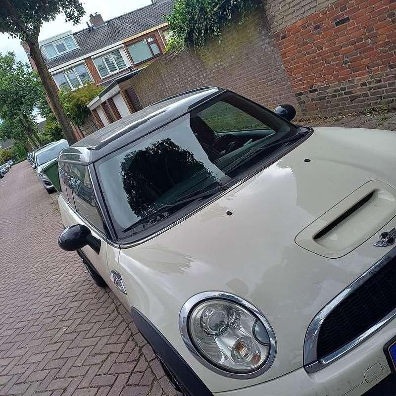 Wit Gebruikt 2008 Mini Cooper Hatchback | € 4.000 (Eerlijke prijs) - Afbeelding 1/4