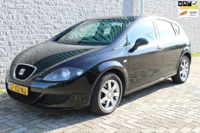 Zwart Gebruikt 2007 Seat Leon Reference Hatchback | € 1.375 (Eerlijke prijs) - Afbeelding 1/4