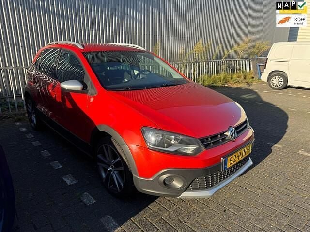 Oranje Gebruikt 2011 VW Polo Cross Hatchback | € 3.499 (Eerlijke prijs) - Afbeelding 1/4