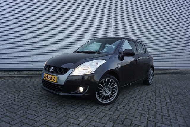 Zwart Gebruikt 2011 Suzuki Swift Comfort Hatchback | € 4.950 (Eerlijke prijs) - Afbeelding 1/4
