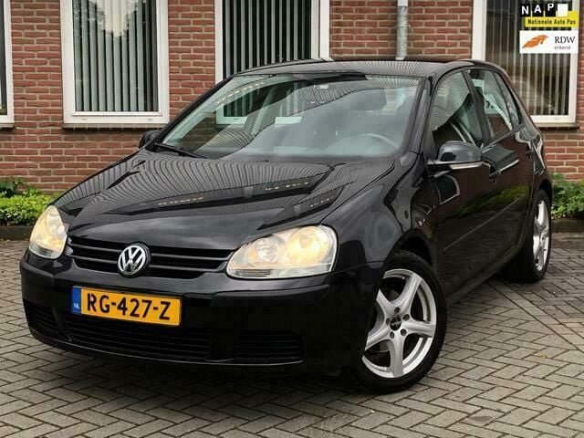Zwart Gebruikt 2004 VW Golf IV Trendline Hatchback | € 3.750 (Duur) - Afbeelding 1/4