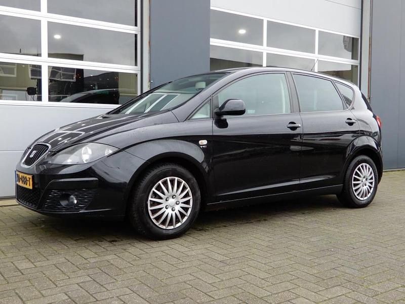 Zwart Gebruikt 2009 Seat Altea Reference MPV | € 2.699 (Eerlijke prijs) - Afbeelding 1/4