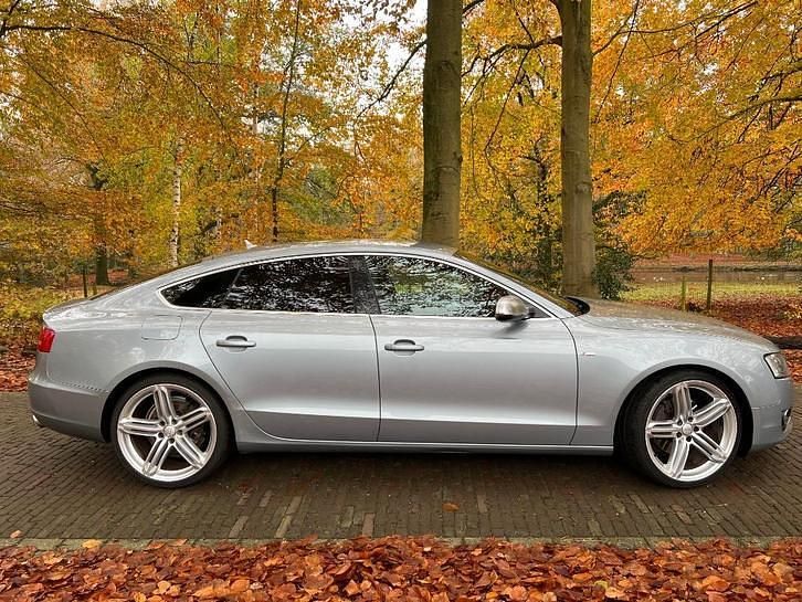 Zilver Gebruikt 2010 Audi A5 Sportback S-Line Hatchback | € 6.950 - Afbeelding 1/4