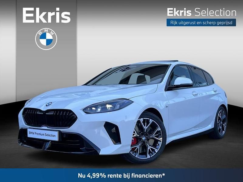 Wit Gebruikt 2025 BMW 120 M Sport Hatchback | € 39.900 (Super prijs) - Afbeelding 1/4