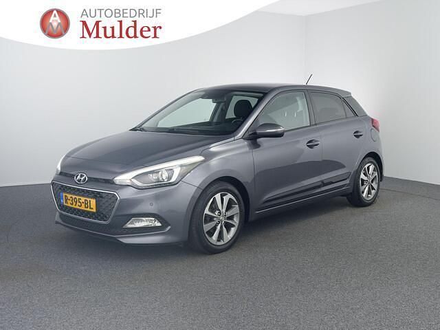 Grijs Gebruikt 2017 Hyundai i20 Comfort Hatchback | € 10.445 (Iets duurder) - Afbeelding 1/4