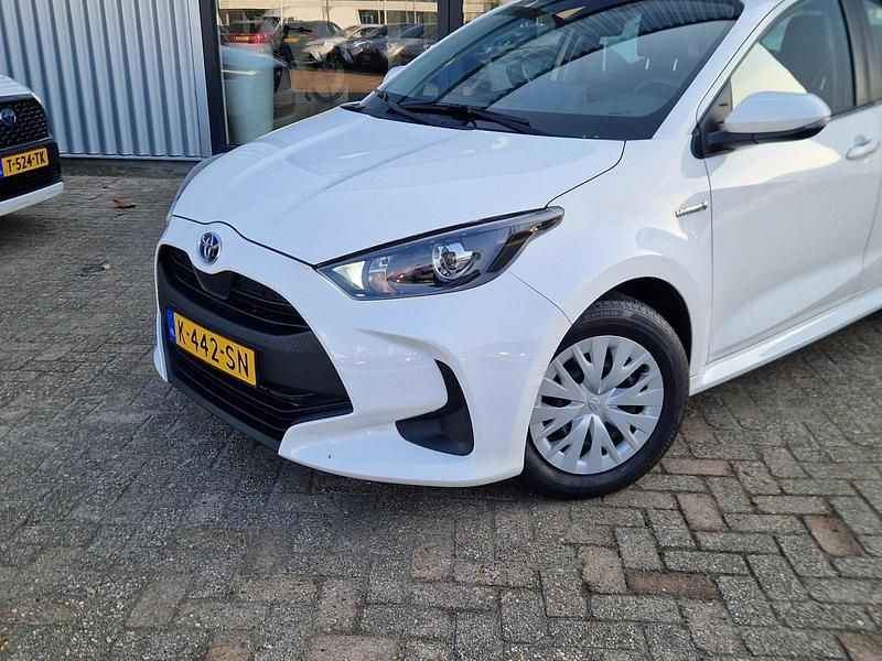 Occasion Toyota Yaris Hybrid Active 116 PK (85 kW) 2021 Wit Hatchback