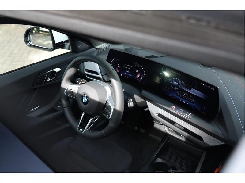 Occasion BMW 120 M Sport 156 PK (114 kW) 2025 Grijs, metallic lak Hatchback