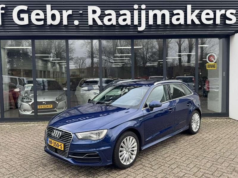 Blauw Occasion 2015 Audi A3 Sportback e-tron Attraction Hatchback | € 7.900 (Eerlijke prijs) - Afbeelding 1/4