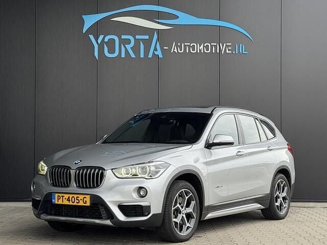 Grijs Gebruikt 2017 BMW X1 Executive SUV | € 17.950 (Eerlijke prijs) - Afbeelding 1/4