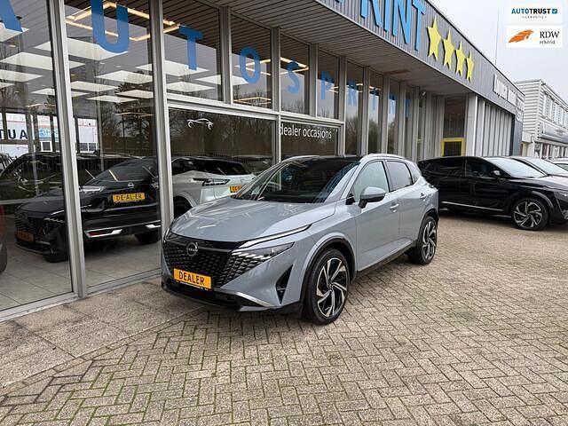 Grijs Occasion 2025 Nissan Qashqai Tekna+ SUV | € 36.999 (Eerlijke prijs) - Afbeelding 1/4