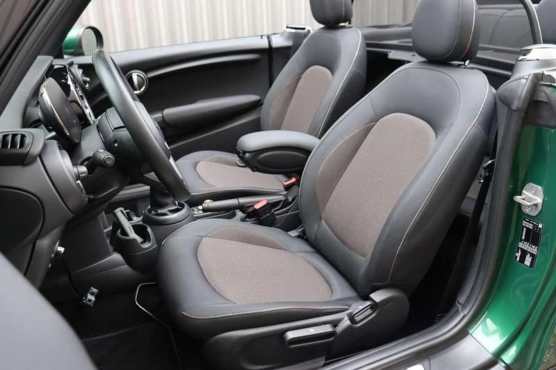 Occasion Mini One Cabriolet Comfort 102 PK (75 kW) 2020 Groen Cabriolet