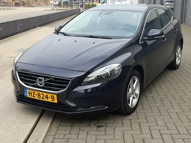 Occasion Volvo V40 Business Edition 120 PK (88 kW) 2015 Blauw (metallic) Hatchback