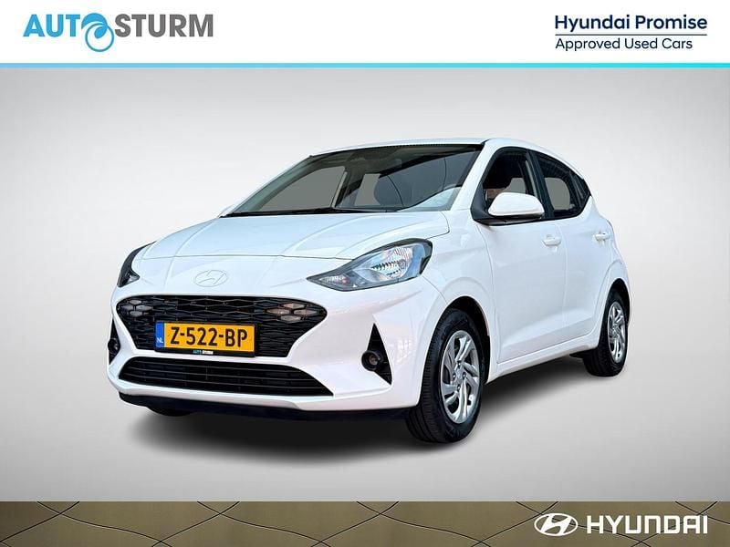Wit Gebruikt 2024 Hyundai i10 Comfort Hatchback | € 17.239 (Eerlijke prijs) - Afbeelding 1/4