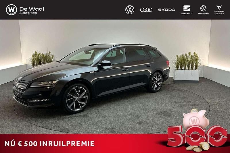 Zwart, metallic lak Gebruikt 2022 Skoda Superb Business Line Stationwagen | € 29.595 (Eerlijke prijs) - Afbeelding 1/3