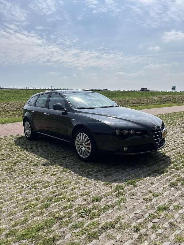 Zwart Gebruikt 2009 Alfa Romeo 159 Progression Stationwagen | € 3.450 (Super prijs) - Afbeelding 1/4