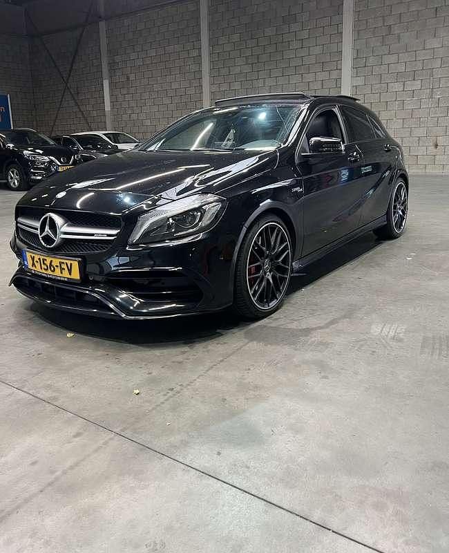 Zwart Gebruikt 2016 Mercedes A45 AMG AMG Hatchback | € 23.500 (Super prijs) - Afbeelding 1/4
