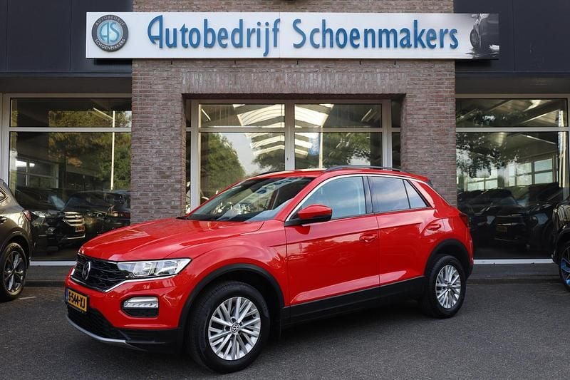 Rood Gebruikt 2020 VW T-Roc Business SUV | € 18.935 (Goede deal) - Afbeelding 1/4