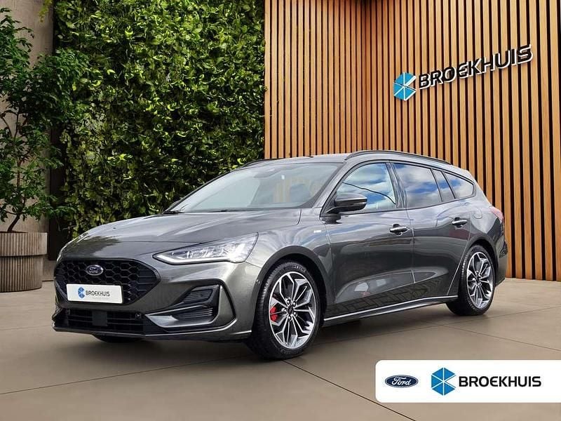 Grijs Gebruikt 2024 Ford Focus ST-Line X Stationwagen | € 28.900 (Duur) - Afbeelding 1/4