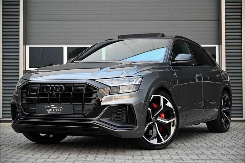 Grijs Gebruikt 2021 Audi Q8 S-Line SUV | € 69.950 - Afbeelding 1/4