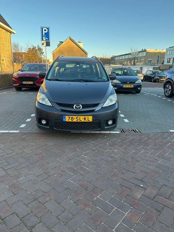 Grijs Gebruikt 2006 Mazda 5 Active MPV | € 2.300 (Eerlijke prijs) - Afbeelding 1/4