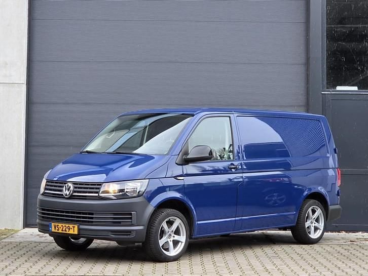 Blauw Gebruikt 2016 VW T6 Comfortline Van | € 7.998 (Eerlijke prijs) - Afbeelding 1/4