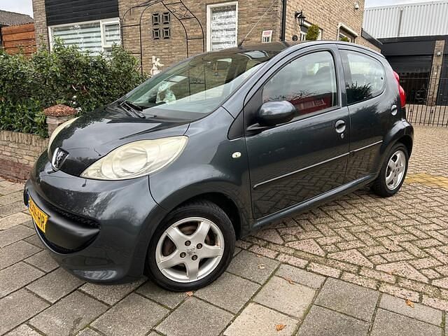 Occasion Peugeot 107 Urban Move 68 PK (50 kW) 2008 Grijs (metallic) Hatchback