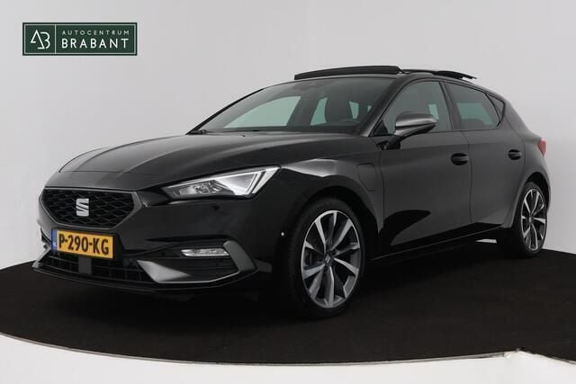 Zwart Gebruikt 2021 Seat Leon Business Hatchback | € 20.945 (Eerlijke prijs) - Afbeelding 1/4
