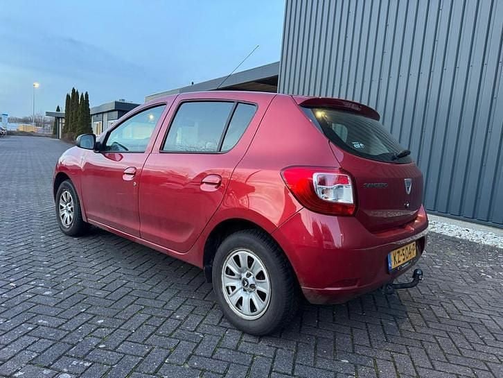 Occasion Dacia Sandero Lauréate 90 PK (66 kW) 2016 Rood Hatchback