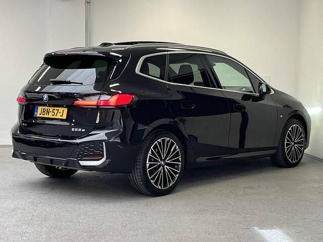 Occasion BMW 225 Active Tourer M Sport 245 PK (180 kW) 2023 Blacksapphire metallic (475) (zwart metallic) MPV