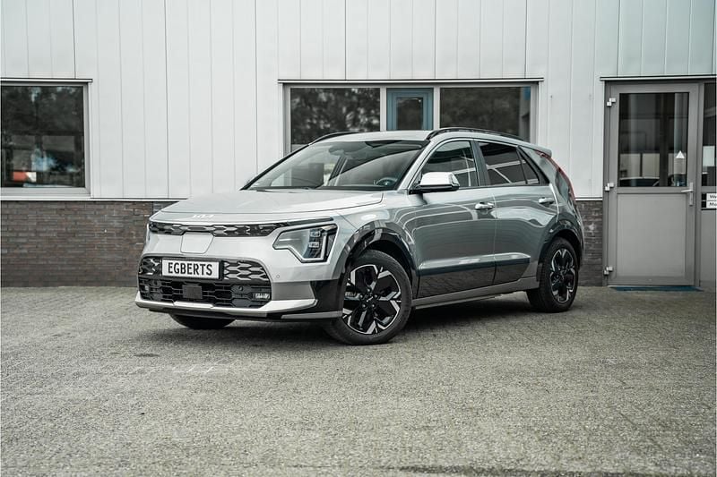 Grijs Gebruikt 2023 Kia e-Niro SUV | € 29.950 (Super prijs) - Afbeelding 1/4
