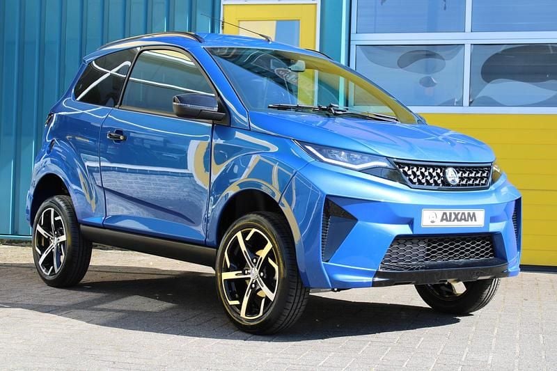 Nieuw Aixam Crossover Premium 2025 Blauw Hatchback
