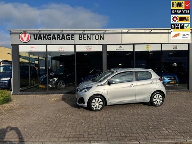 Grijs Gebruikt 2020 Peugeot 108 Active Hatchback | € 9.880 (Eerlijke prijs) - Afbeelding 1/4