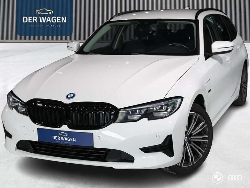 Wit Gebruikt 2021 BMW 320e Efficient Dynamics Stationwagen | € 25.900 (Goede deal) - Afbeelding 1/4