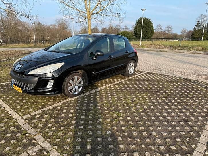 Occasion Peugeot 308 119 PK (87 kW) 2011