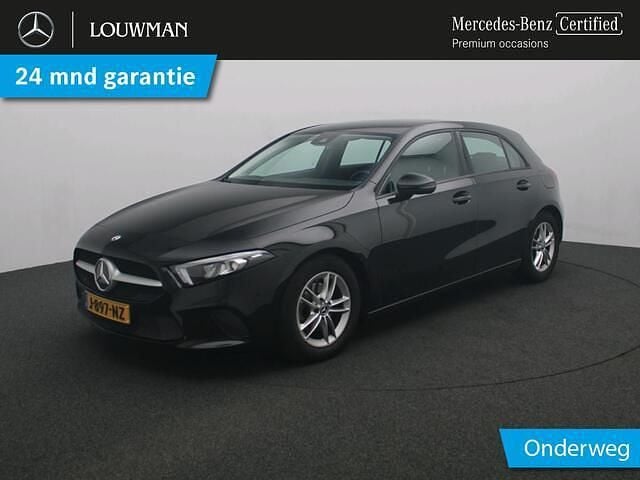 Zwart Gebruikt 2020 Mercedes A180 Business Hatchback | € 23.945 (Goede deal) - Afbeelding 1/4