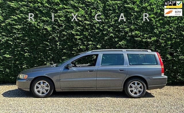Grijs Gebruikt 2004 Volvo V70 Summum Stationwagen | € 999 (Super prijs) - Afbeelding 1/4