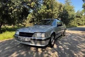 Grijs Gebruikt 1983 Opel Senator Sedan | € 7.500 - Afbeelding 1/4
