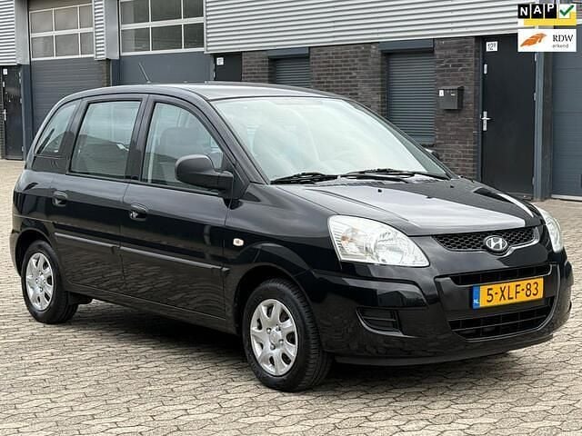 Zwart Gebruikt 2010 Hyundai Matrix Active MPV | € 2.499 (Goede deal) - Afbeelding 1/4