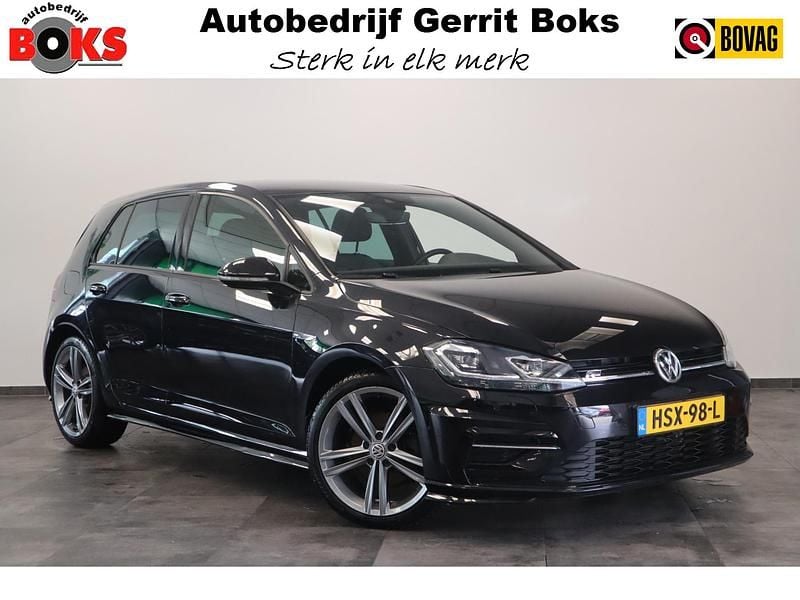 Zwart Gebruikt 2017 VW Golf VII Highline Hatchback | € 22.845 (Duur) - Afbeelding 1/3