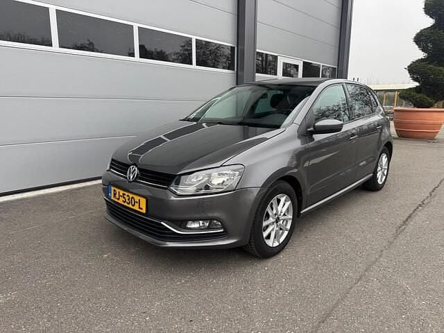 Grijs Occasion 2016 VW Polo Comfortline Hatchback | € 6.950 (Super prijs) - Afbeelding 1/4