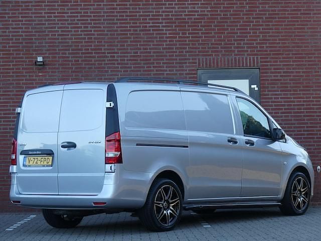 Occasion Mercedes Vito 136 PK (100 kW) 2024 Grijs (metallic) Van