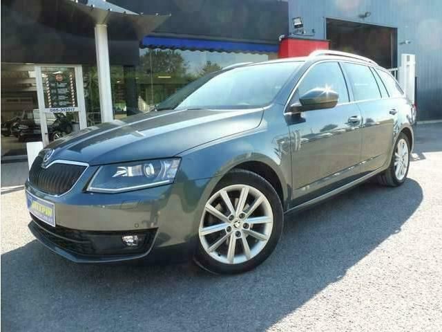 Grijs Gebruikt 2015 Skoda Octavia Elegance Stationwagen | € 15.200 - Afbeelding 1/4