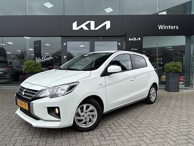Wit Gebruikt 2023 Mitsubishi Space Star Hatchback | € 18.445 (Iets duurder) - Afbeelding 1/4
