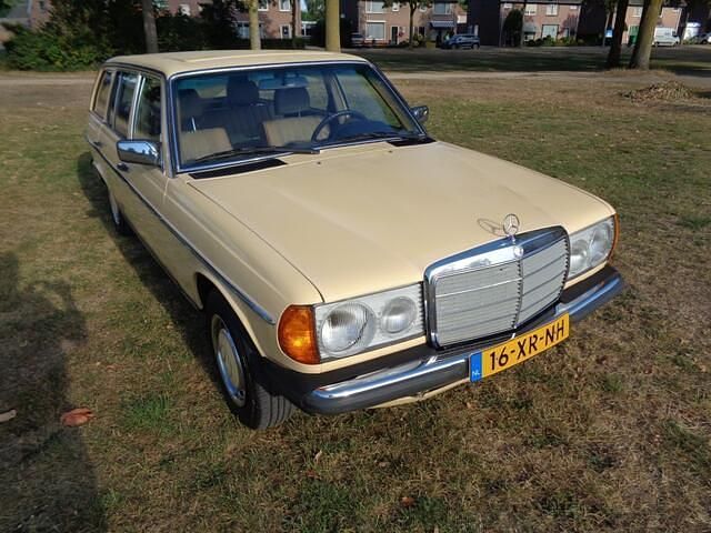 Occasion Mercedes 230 136 PK (100 kW) 1982 Beige Stationwagen