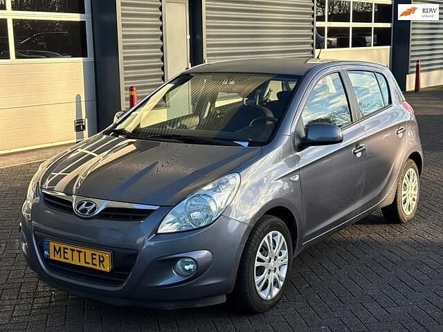Grijs Occasion 2009 Hyundai i20 Hatchback | € 3.850 (Goede deal) - Afbeelding 1/4