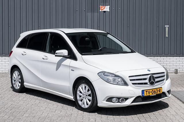 Occasion Mercedes B200 Ambition 157 PK (115 kW) 2012 Wit MPV